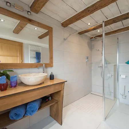 Casa de hóspedes La Maison D'emilie 4*